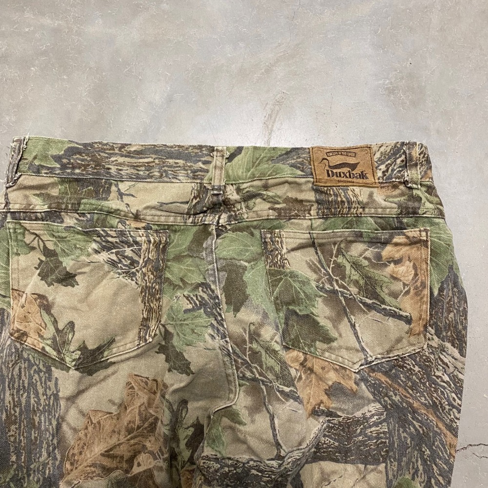 Duxbak Men's Camo Cargo Pants Size 40x32 Hunting Outdoor Realtree - Picture 4 of 4